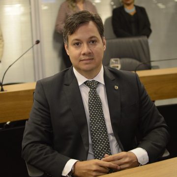 Júnior Araújo quer voto aberto na escolha do presidente