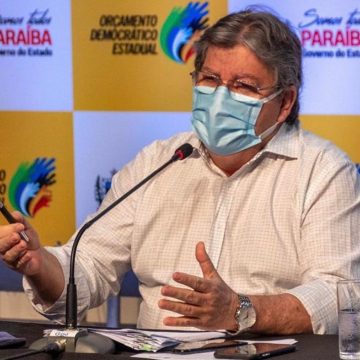 João Azevêdo: “Aqui, o governador não é fura-fila”