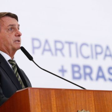 Bolsonaro zera imposto do gás de cozinha e diesel