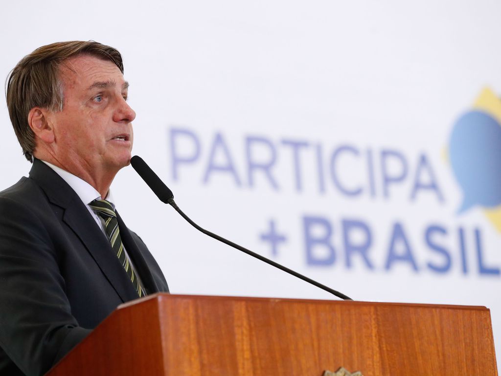 Bolsonaro diz que Governo negocia novo auxílio