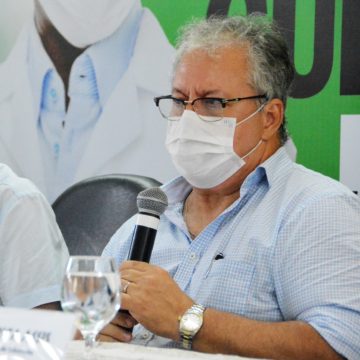 Fábio Rocha entrega cargo de secretário a Cícero