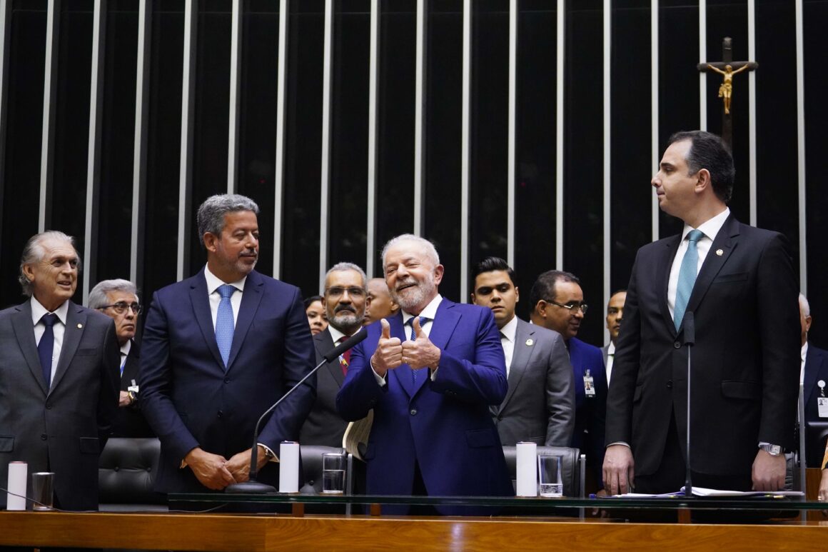 47174A0C-238A-4F47-B933-9C9C7C39F71F Lula diz que democracia venceu e fala em pacificação do país
