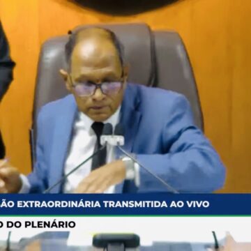 Sem saída, Marinaldo suspende sessão em definitivo