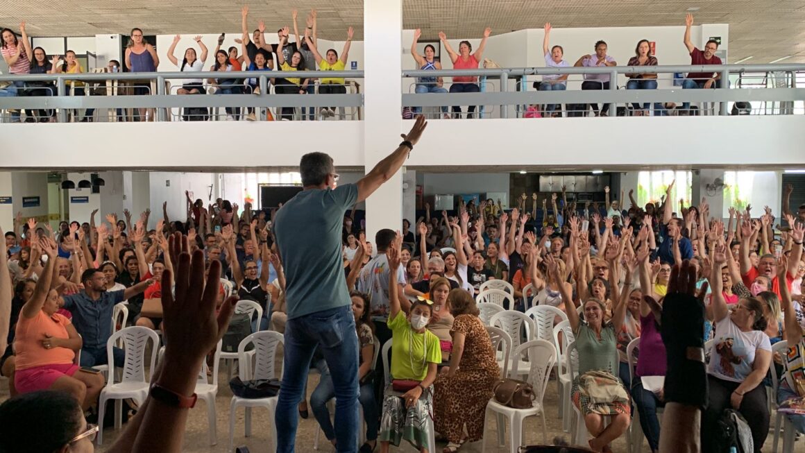 Educação em Campina vai parar nesta quarta-feira