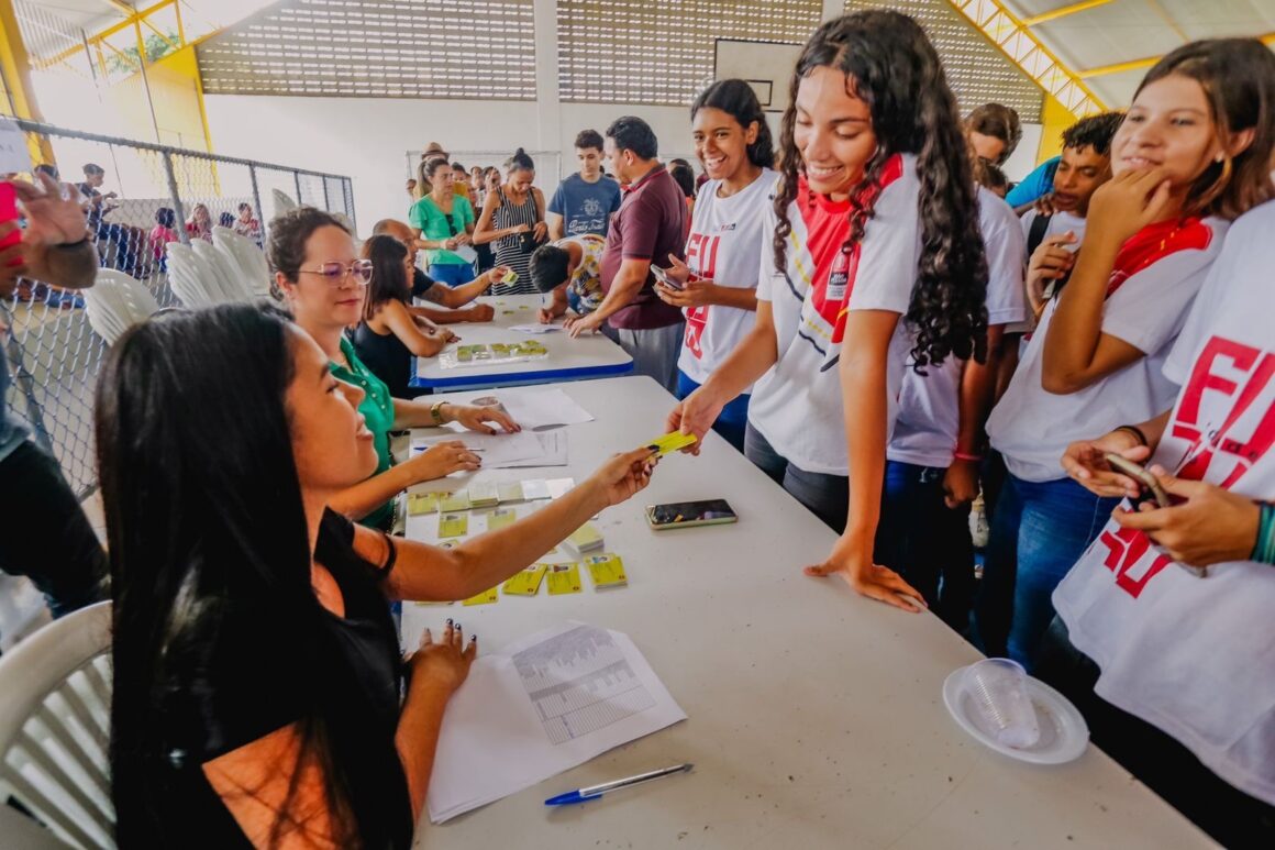 Carteira Solidária beneficia 31 mil alunos de João Pessoa