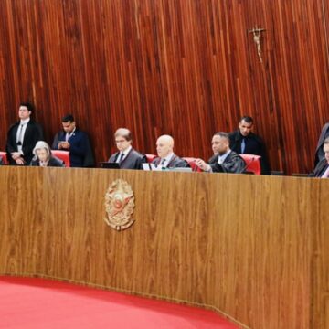 PGR defende inelegibilidade de Jair Bolsonaro