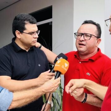 Em Jacaraú, prefeito anuncia sucessor; oposição está dividida