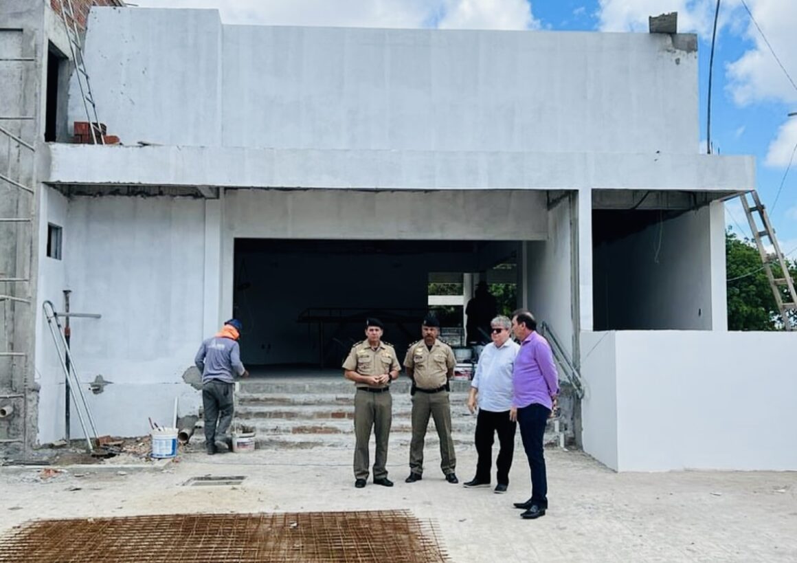 João anuncia Centro de Equoterapia para crianças com TEA