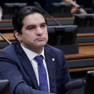 Murilo deve ser confirmado líder da bancada em Brasília