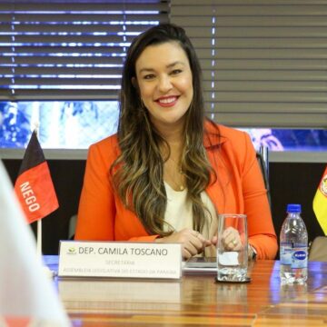 Camila assume presidência de comissão na Unale