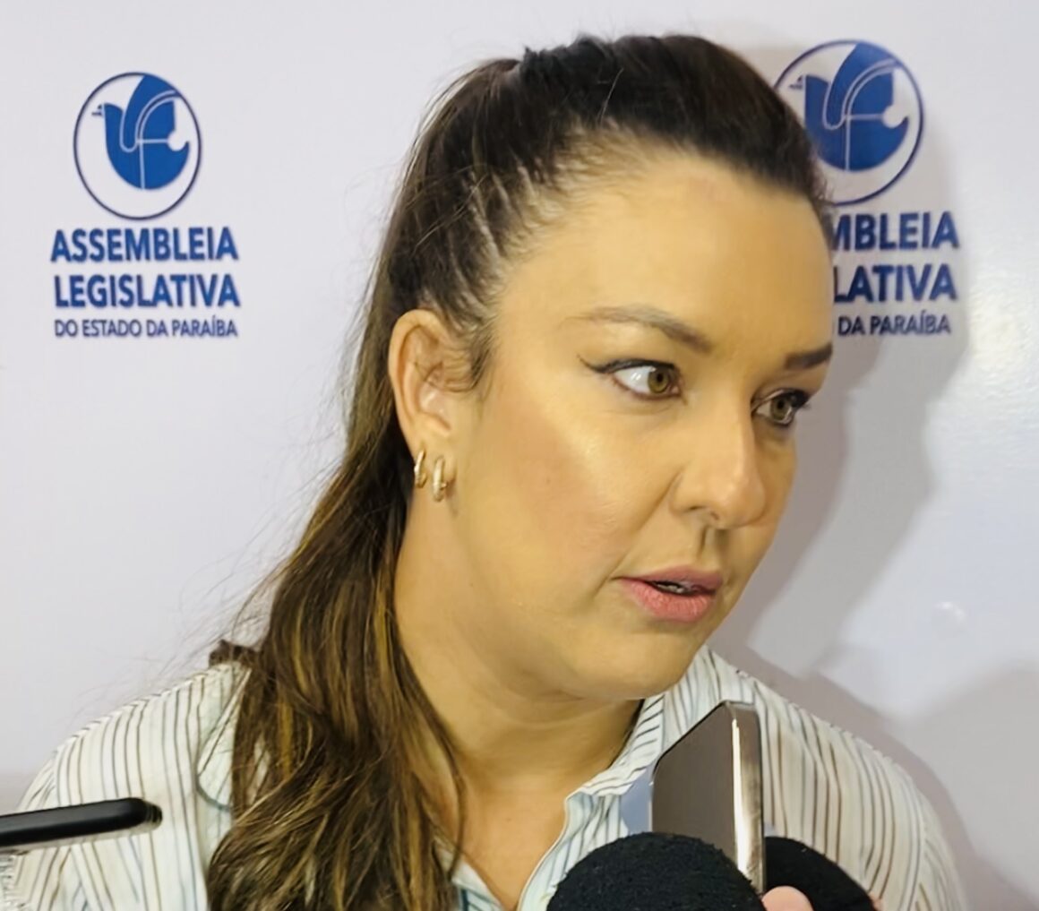 Camila fica no PSDB e diz que decisão de Léa é pessoal