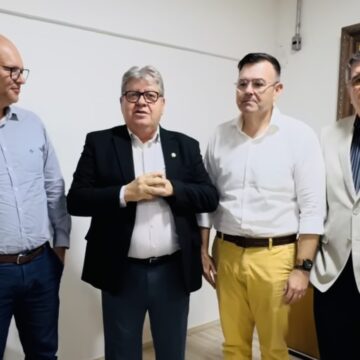 Raniery celebra obra de acesso à UEPB em Guarabira