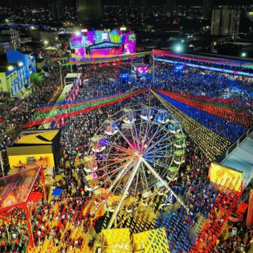 Bruno celebra sucesso do Maior São João do Mundo