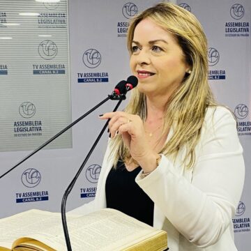 Silvia Benjamin reassume mandato na Assembleia