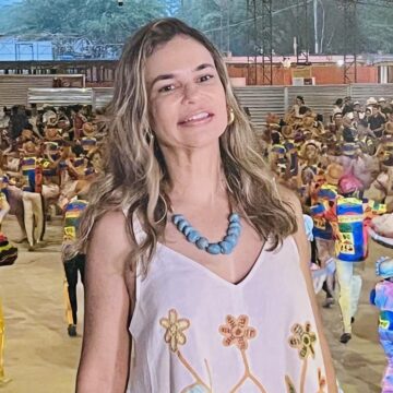 Pré-candidata em Campina, Rosália Lucas deixa Turismo