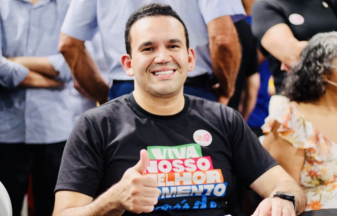 Jhony entrega cargo e oposição dá mais passo em Campina