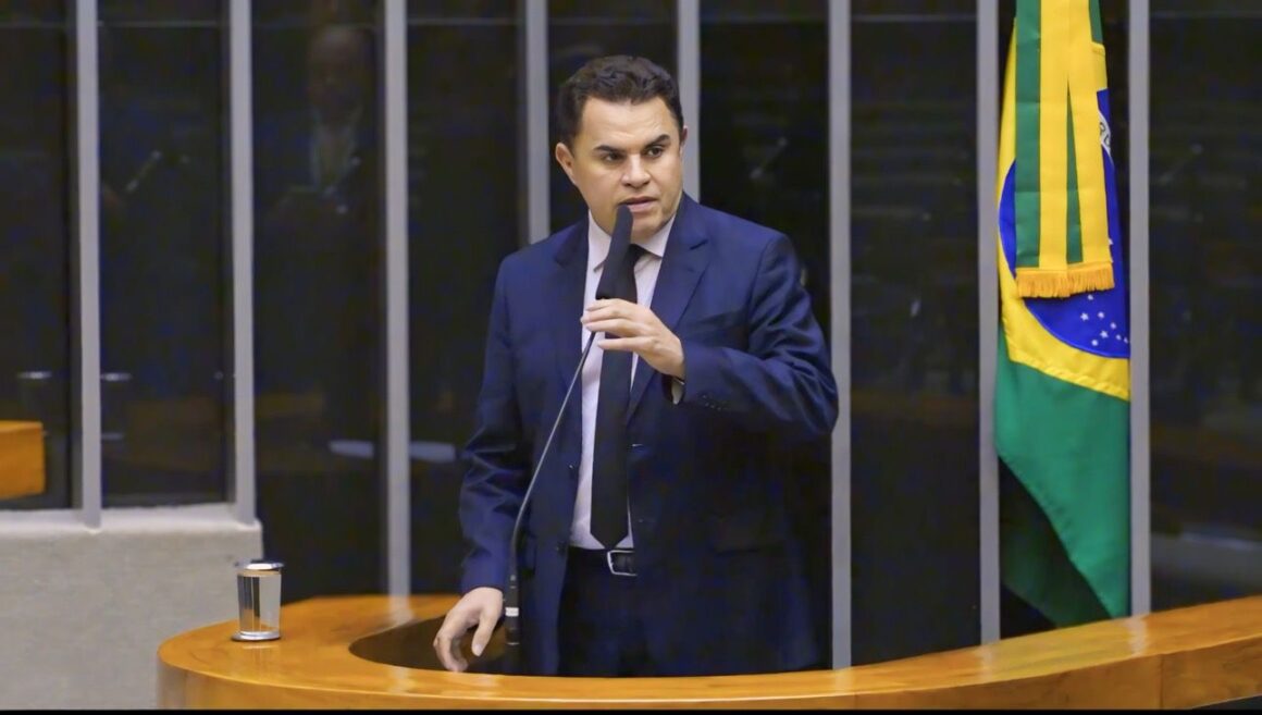 f66a7da4-cb5a-4844-99ae-0825e64970a0 Wilson Santiago repudia xenofobia contra o Sousa