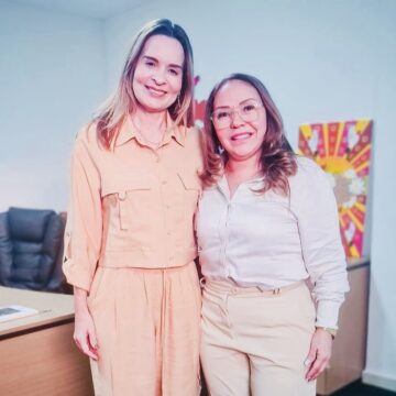 Eva fala em diálogo com outros nomes, além de Rosália