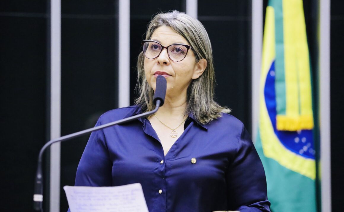 Eliza sugere tentativa de uso da PF para benefício de candidato