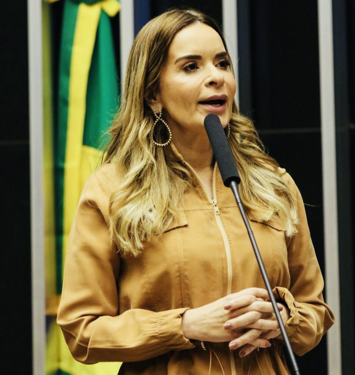 Daniella cobra apuração urgente sobre denúncias de assédio