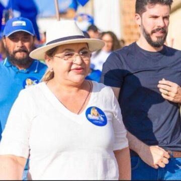 Apoiadores percorrem ruas do bairro José Evaristo em apoio à Rúbia