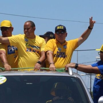 Carreata de Alexandre Inocêncio mobiliza eleitores no Valentina, em João Pessoa