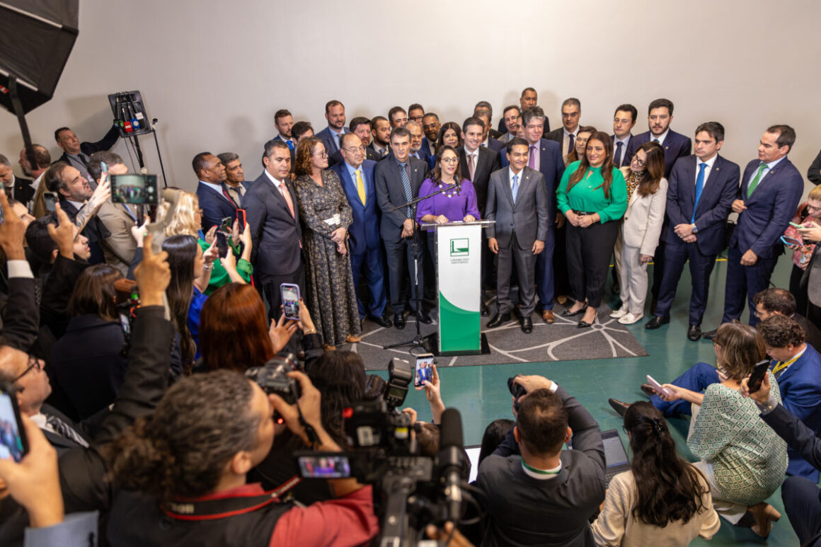 Sob liderança de Romero, Podemos anuncia apoio a Hugo