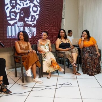 Projeto contemplado pela Lei Paulo Gustavo lança catálogo profissional com mulheres negras