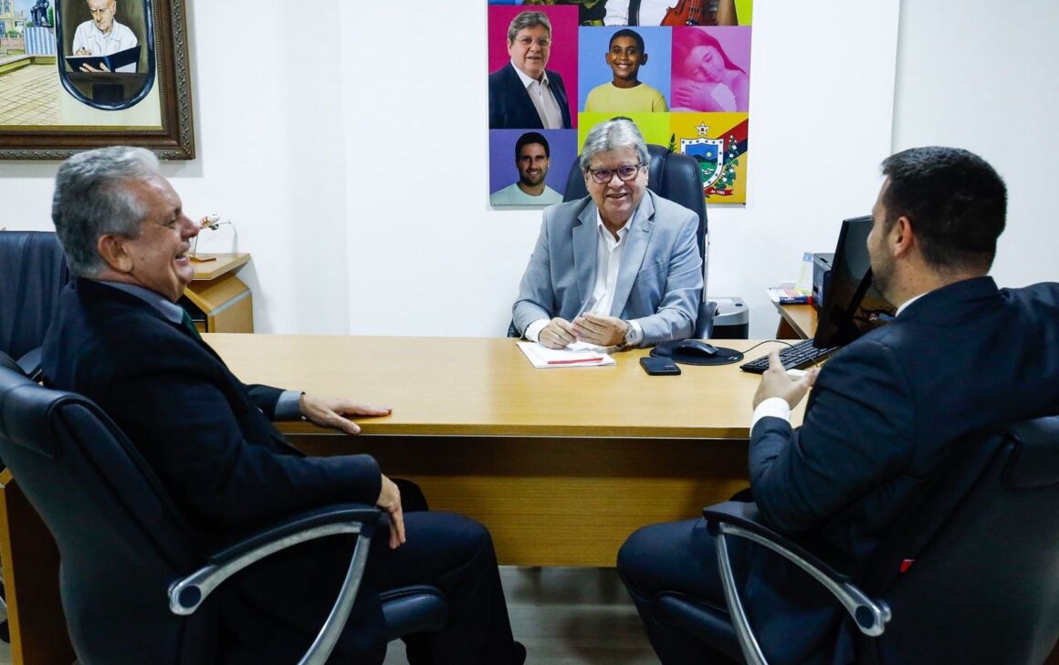 Bosco Carneiro confirma apoio a João Azevêdo na ALPB