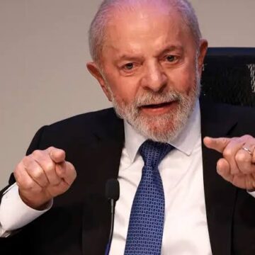 Lula se reúne com Moraes e Zanin; PF investiga explosões