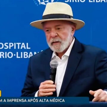 Lula tem alta, fala sobre queda e critica fake news