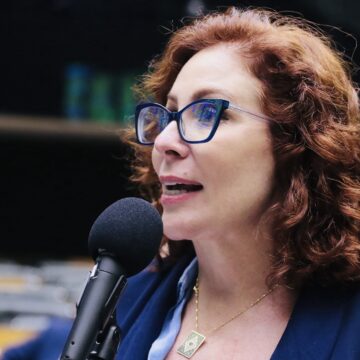 TRE-SP cassa mandato de Carla Zambelli e impõe inelegibilidade