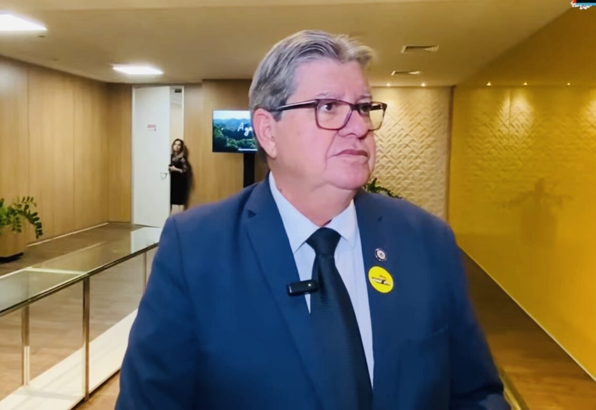 João Azevêdo aconselha aliados: “reduzir ansiedade”