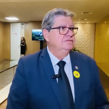 João Azevêdo aconselha aliados: “reduzir ansiedade”