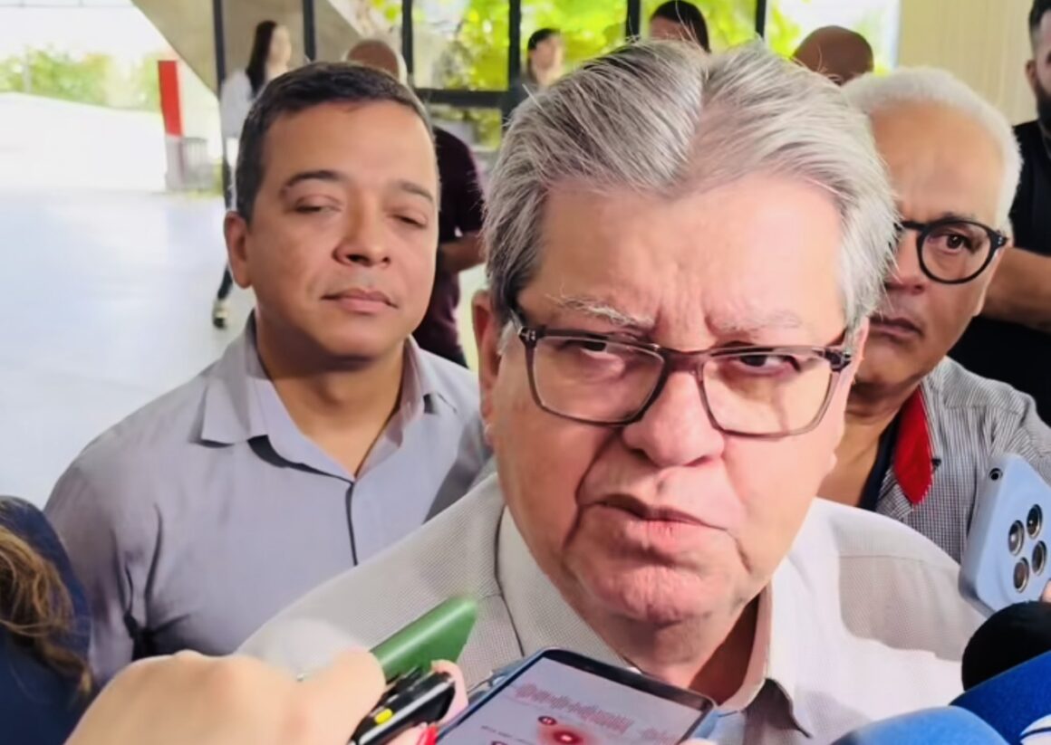 João Azevêdo confirma nova reunião entre polícias e governo