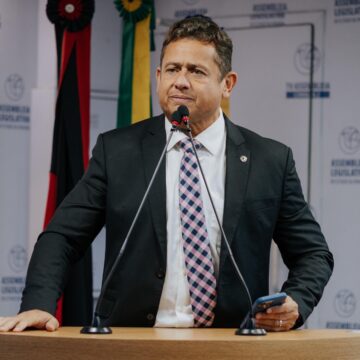 O curioso caso dos bebês reborn e a política que entra na onda