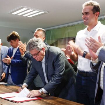 João Azevêdo autoriza medidas para fomentar a economia de Campina