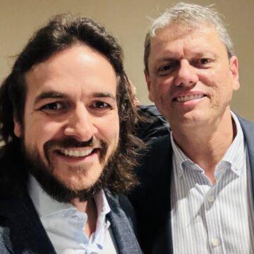 Neutro em 2022, Pedro pode ter um preferido para 2026: Tarcísio de Freitas