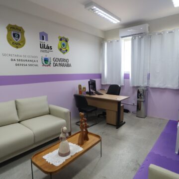 Governador e Daniella Ribeiro inauguram Sala Lilás em Campina