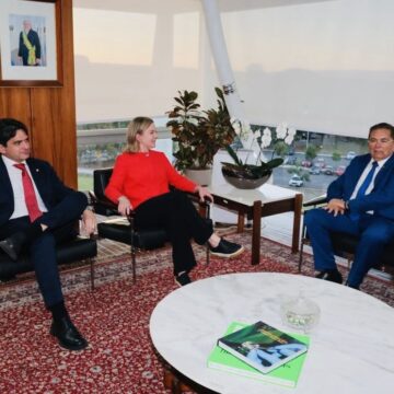 Galdino é recebido por Gleisi Hoffmann e pode desembarcar no PT