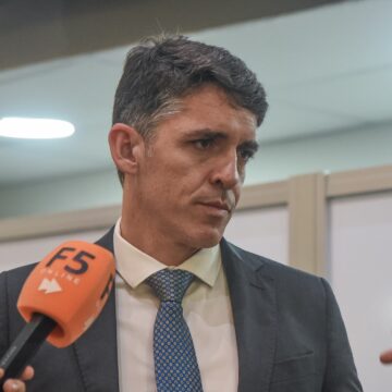 Sem fusão e em baixa, deputados do PSDB na Paraíba preparam saída