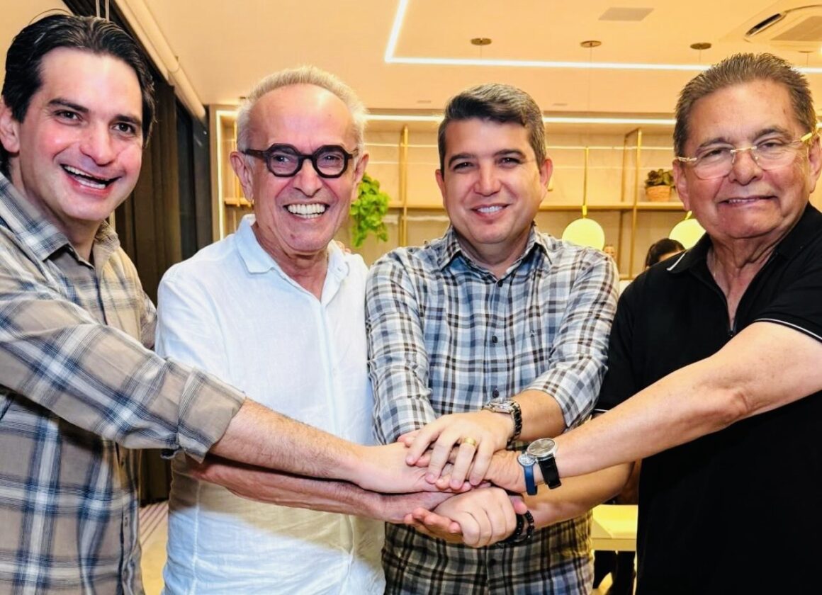 Cícero e Adriano Galdino estão cada vez mais “encangados”