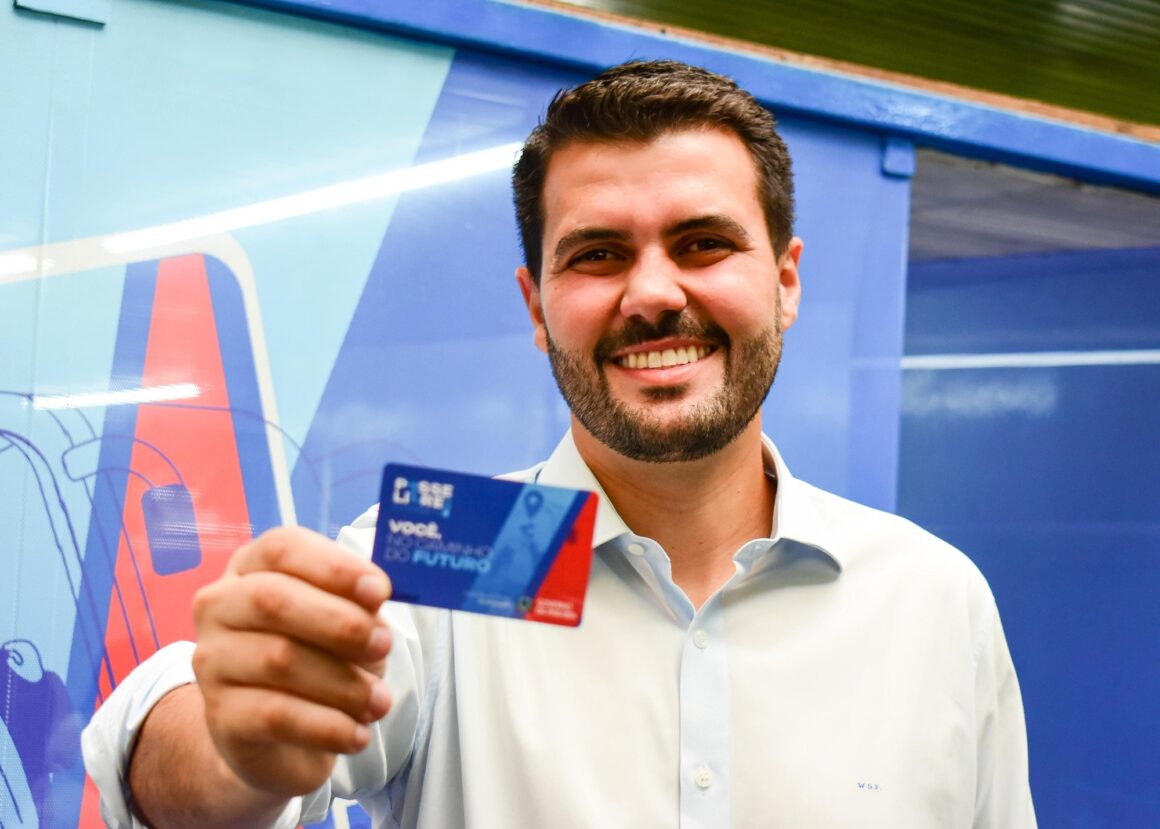 Estudantes da EJA podem se cadastrar no Passe Livre a partir desta segunda