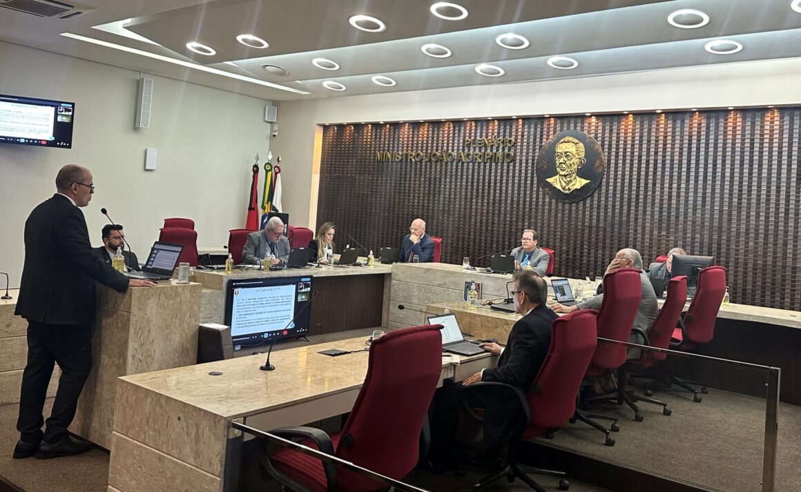 aprersentacaorelatorio-tce.jpg O que dirão os prefeitos que, mesmo com dinheiro na conta, deixaram as creches de lado?