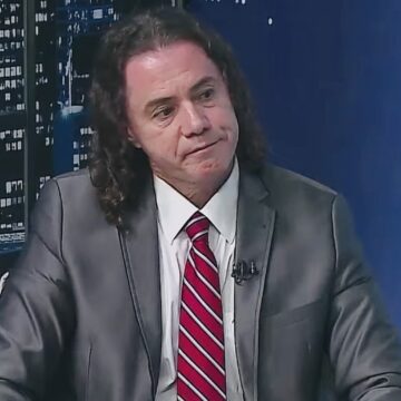 Em fala direta a Efraim, Veneziano diz que não sobe em palanque bolsonarista