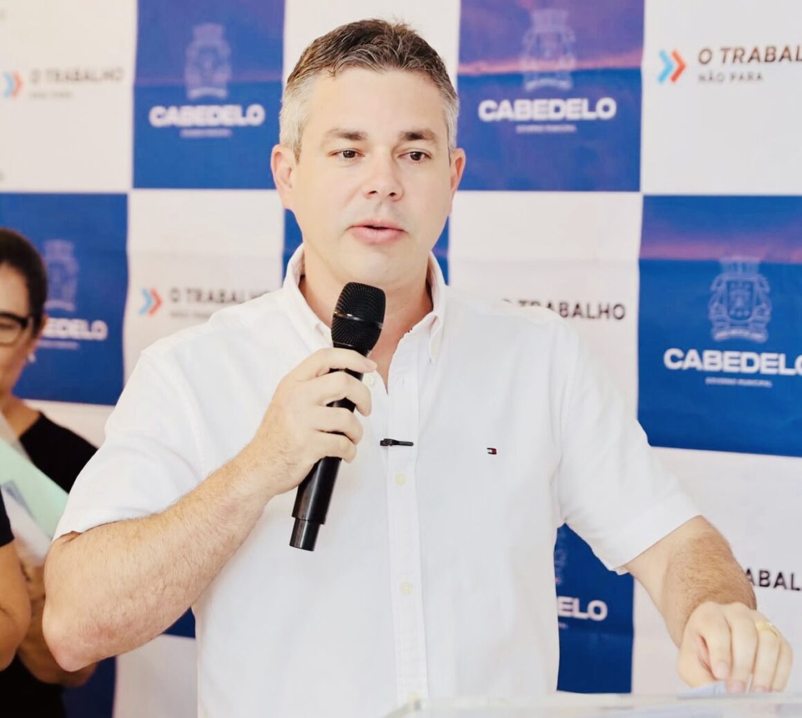 André Coutinho volta a “arrochar” as contas com medidas de contenção