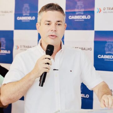 André Coutinho volta a “arrochar” as contas com medidas de contenção