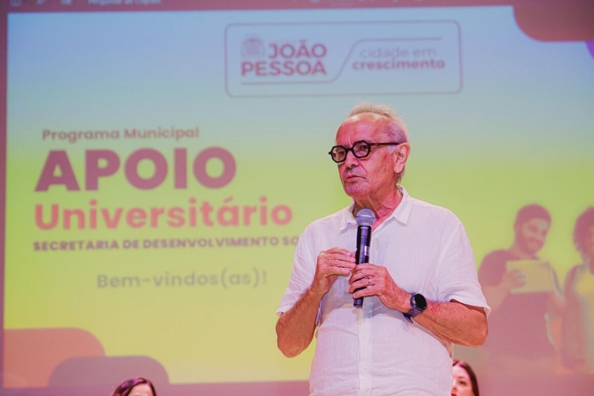 Cícero anuncia criação de 1º restaurante para estudantes universitários