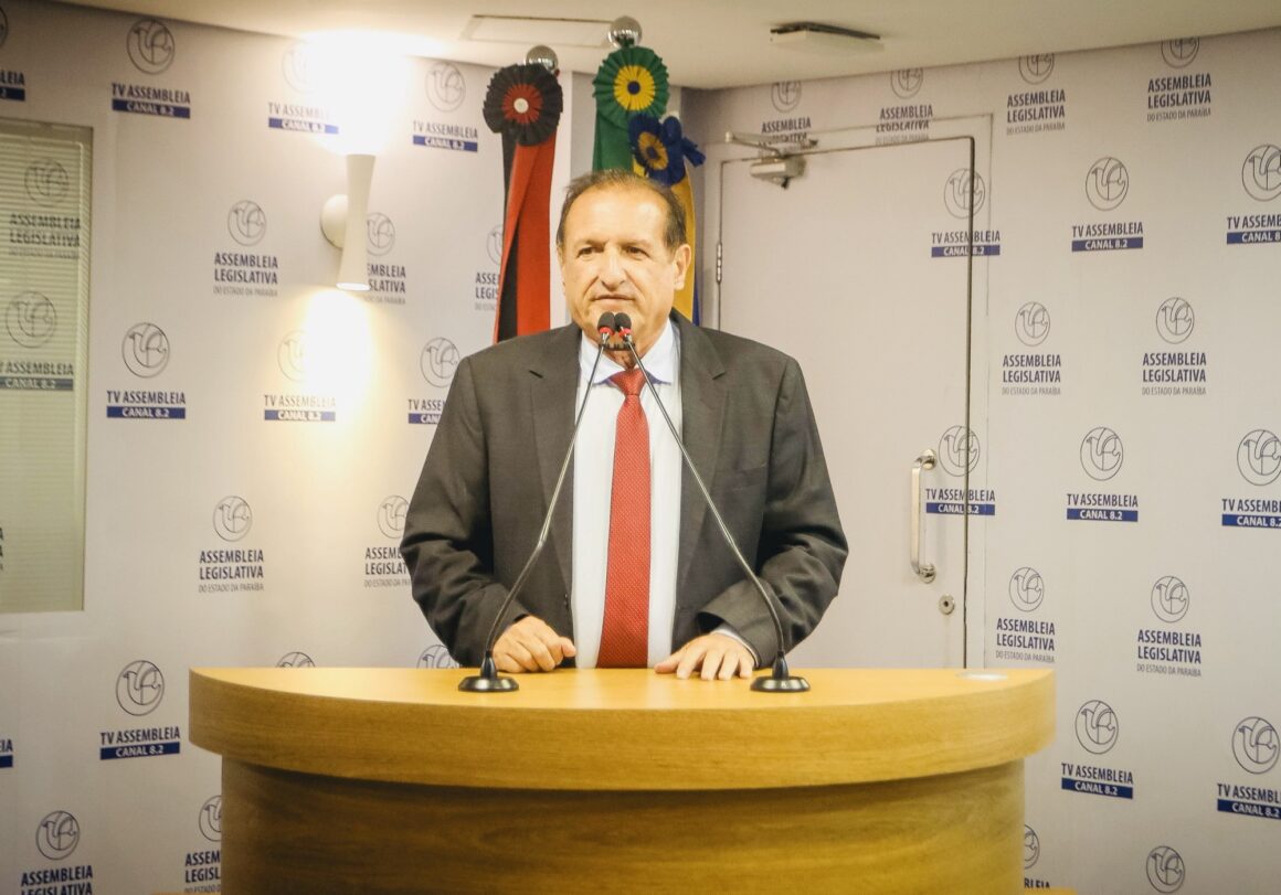 Hervázio justifica apoio a Cícero ao dizer que seu futuro é Leo