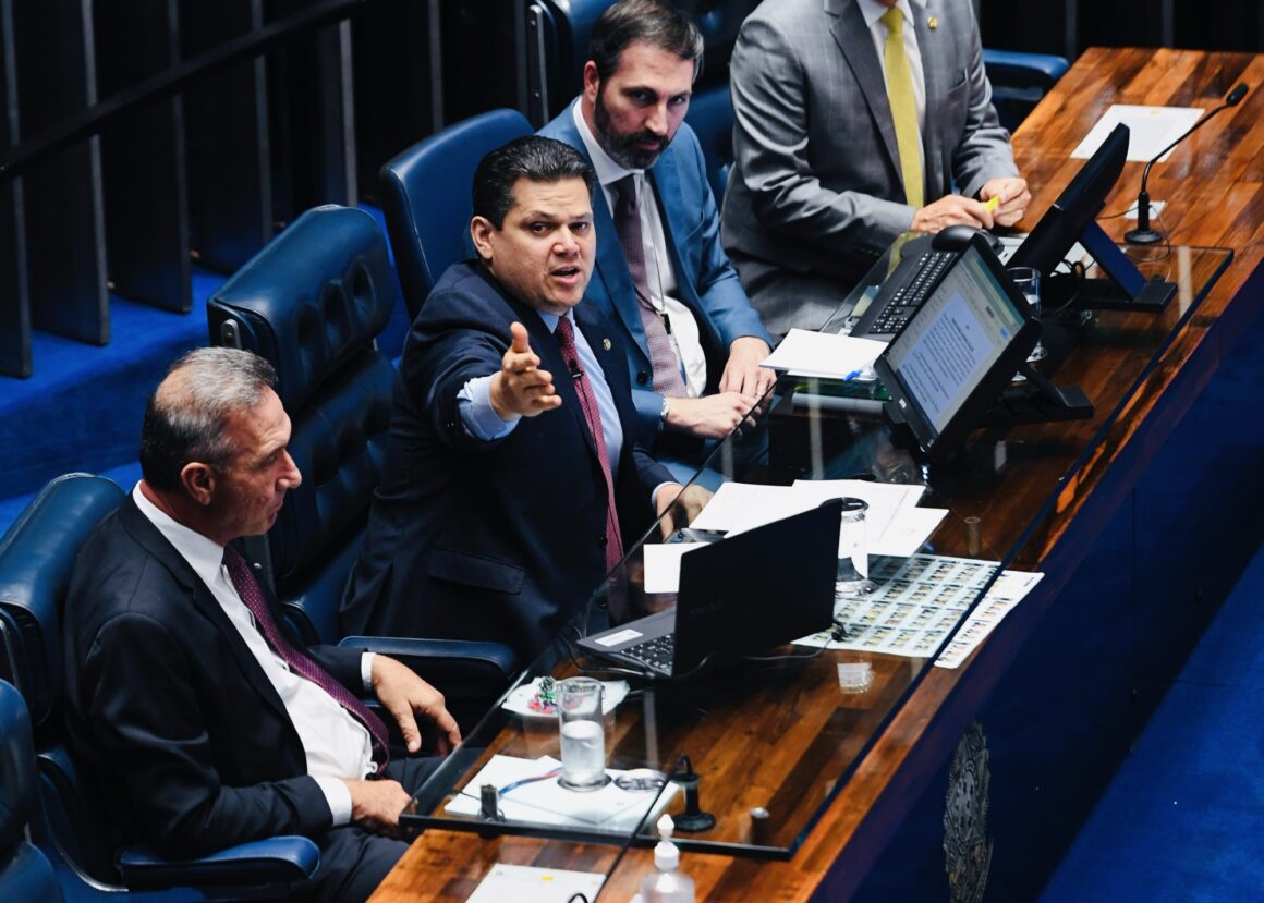 Senado aprova projeto que altera o prazo de inelegibilidade